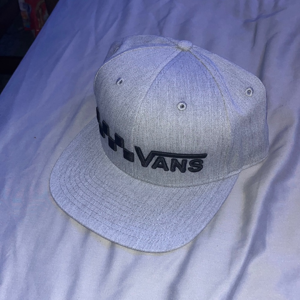 Grey vans hat